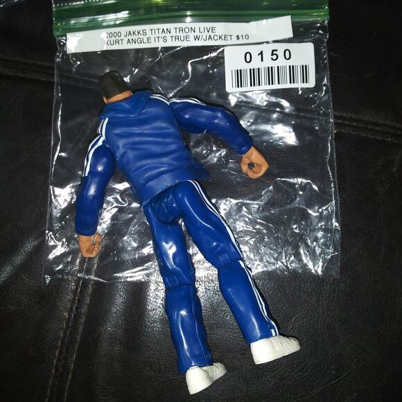 2000 Jakks Titan Tron Live Kurt Angle It's True Figure with Jacket Wrestling WWF - Picture 2 of 2